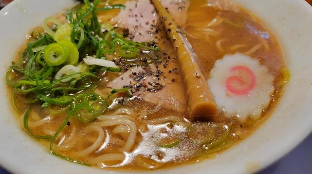 昔ながらの醤油ラーメン