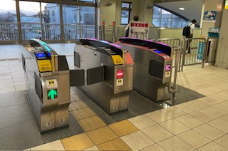 自動改札口